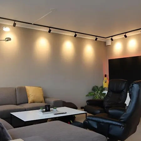 Modern On Kvaloya * 트롬쇠