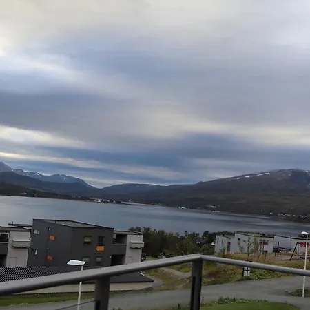Modern On Kvaloya *