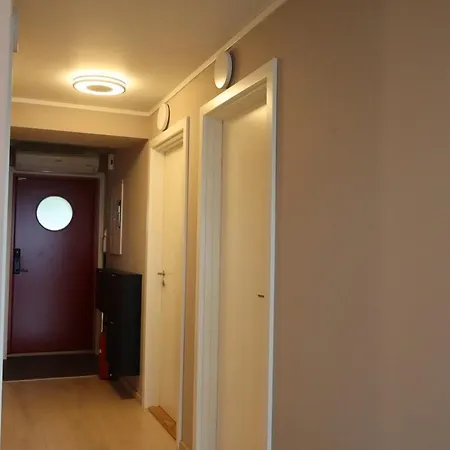 Modern On Kvaloya 트롬쇠